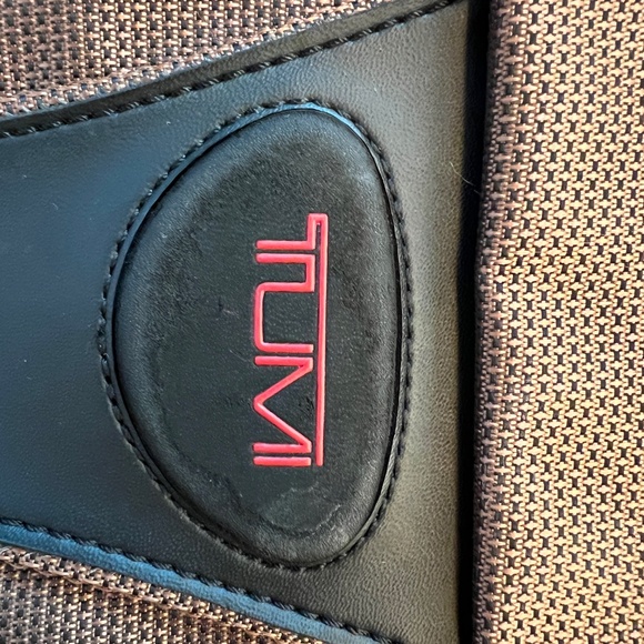 Tumi messenger bag - Picture 5 of 10